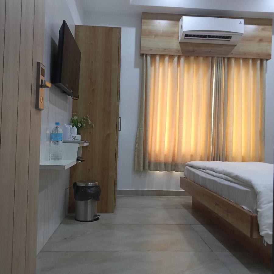 Hotel Fun City Navsari Exterior foto