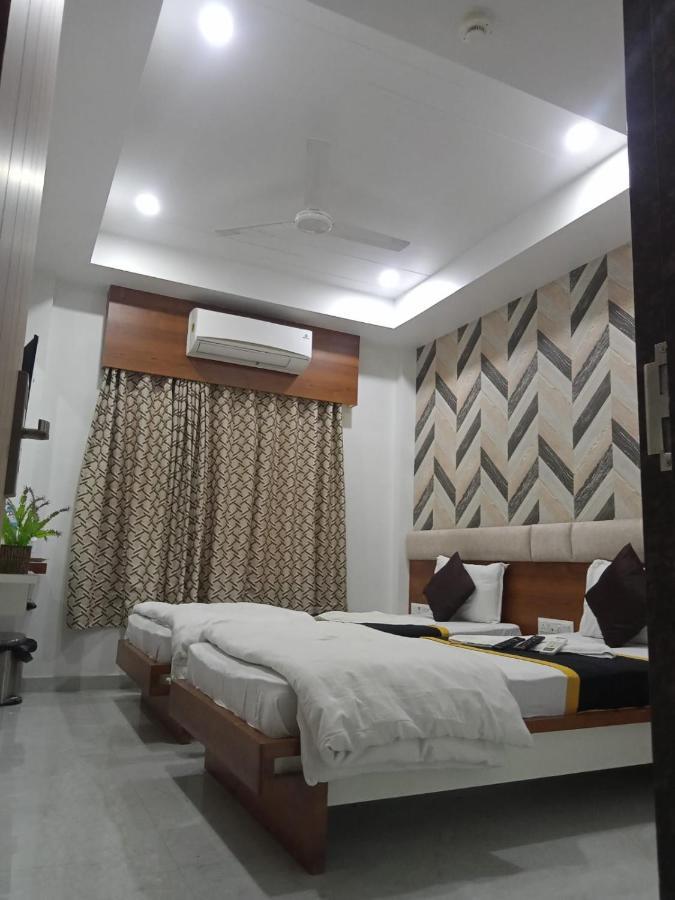 Hotel Fun City Navsari Exterior foto