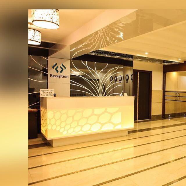 Hotel Fun City Navsari Exterior foto