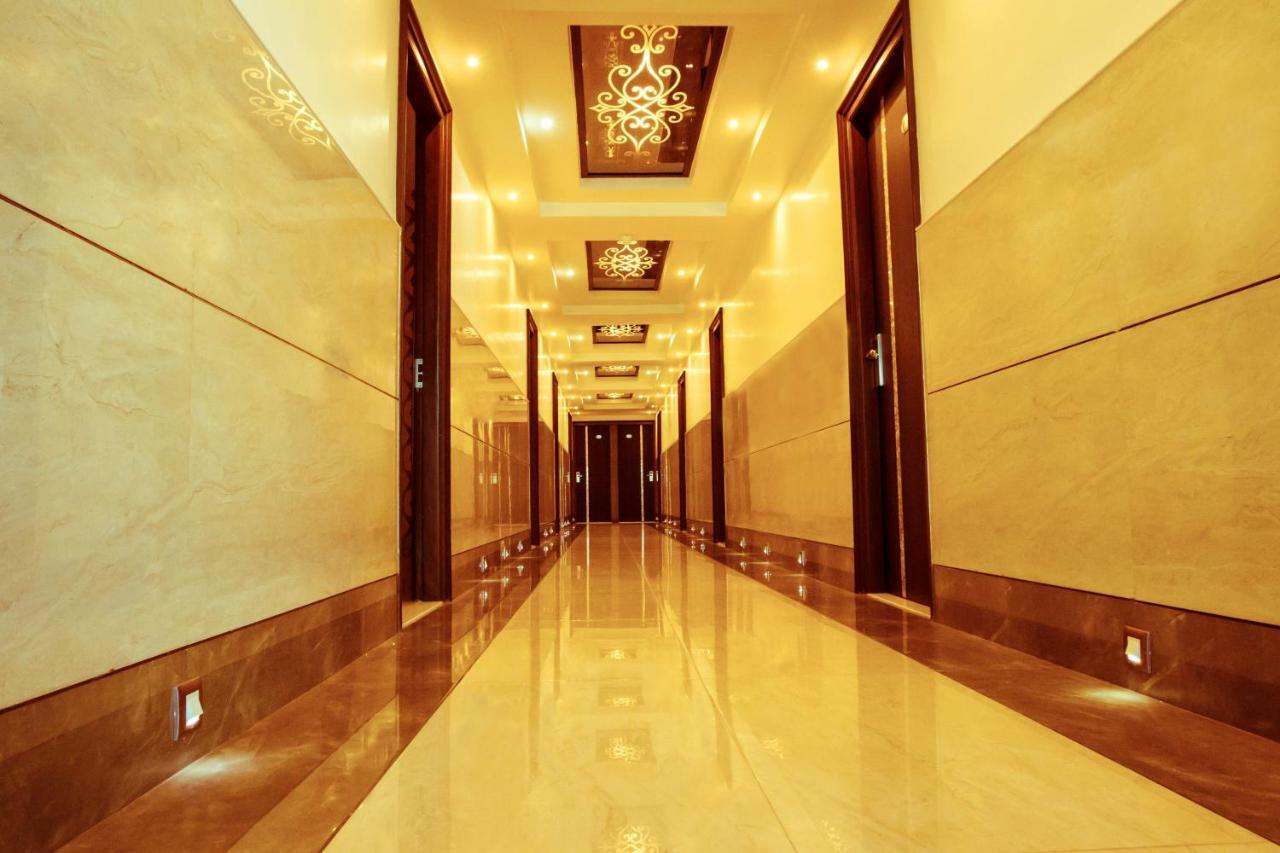 Hotel Fun City Navsari Exterior foto